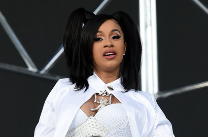 Susul Nicki Minaj, Cardi B Catat Sejarah di Billboard 200 Lewat 'Invasion of Privacy'
