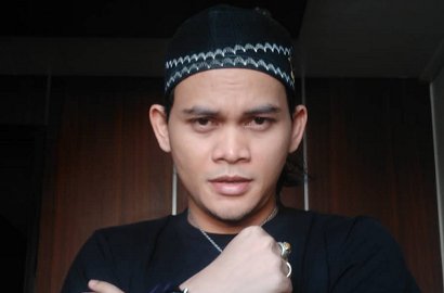 Mbah Mijan Sebut Penyanyi 'A' Bakal Kena Narkoba, Netter Penasaran