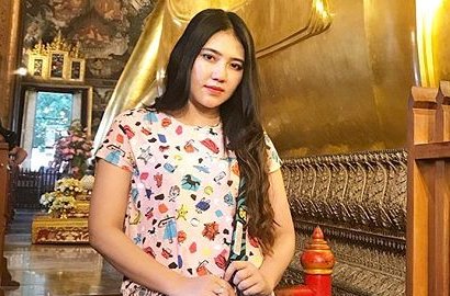 Pergi ke Museum, Netter Soroti Pakaian dan Sandal Via Vallen