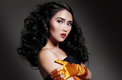 Postingan 'Telor Ceplok' Ayu Ting Ting Dikomentari Rapper Berdarah India, Fans Baper