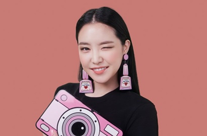 Biasa Tampil Feminin dan Manis, Na Eun Usung Gaya Sangar Jadi Model Iklan Kosmetik