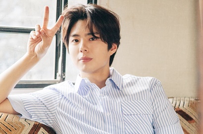 Iklankan Brand Pakaian, Gantengnya Park Bo Gum Bikin Meleleh