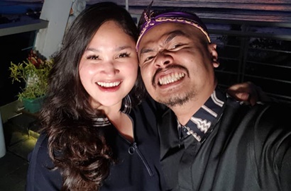Rayakan Ultah Pernikahan ke-8, Wendi Cagur Ingin Tambah Momongan