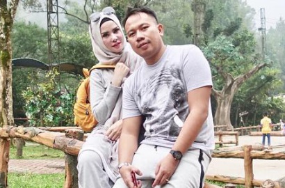 Angel Lelga Pamer Foto Hampir Cium Vicky di Atas Ranjang, Netter Doakan Langgeng