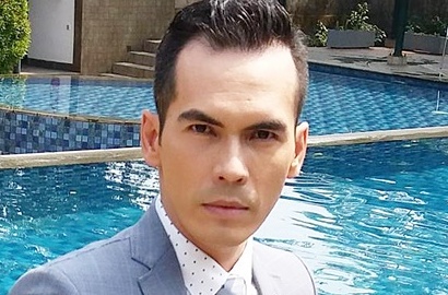 Lupakan Perseteruan, Atalarik Syah Doakan Tsania Marwa Saat Umrah