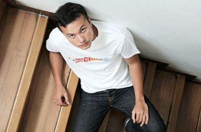Dandan Jadi Perempuan, Penampilan Nicholas Saputra Bikin Pangling