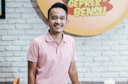 Berangkatkan Pelanggan Umrah, Ruben Onsu Banjir Pujian