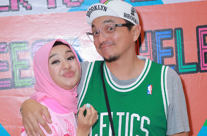 Unggah Foto Malam Mingguan dengan Laudya Cynthia Bella, Engku Emran Ngaku 'Seumuran'