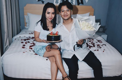 Tunjukkan Perut Buncit, Kehamilan Istri Ilham SMASH Kembali Tuai Pro Kontra Netter
