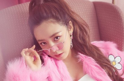 Selca Untuk Para Fans, Wajah Namjoo Tak Dikenali Hingga Dibilang Aneh