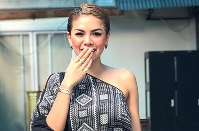 Ini Alasan Nikita Mirzani Batal Pakai Jasa ADA Tour Untuk Umrah