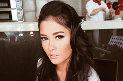 Titi Rajo Bintang Ungkap Perbedaan Hidupnya Usai Nikahi Bos Taksi, Lebih Bahagia?