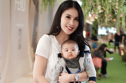 Baru Bangun Tidur, Wajah Ganteng Bayi Sandra Dewi Sudah Bikin Netter Jatuh Cinta
