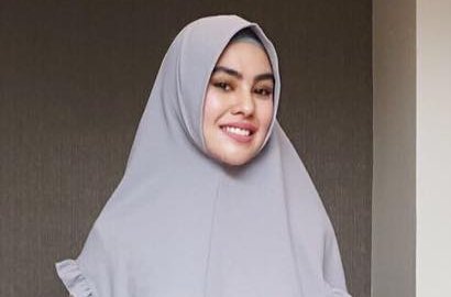 Kenakan Gaun Syari, Kartika Putri Ceritakan Dukungan Ivan Gunawan dalam Hijrahnya