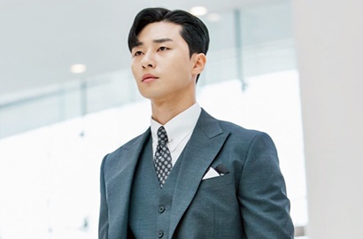 Park Seo Joon Pamer Pose Keren di Lokasi 'Why Secretary Kim', Fans Histeris