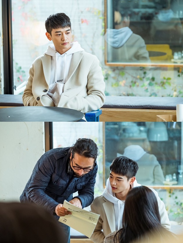 Syuting Adegan Serius, Minho SHINee Pasang Wajah Galau di 'Most Beautiful Goodbye'