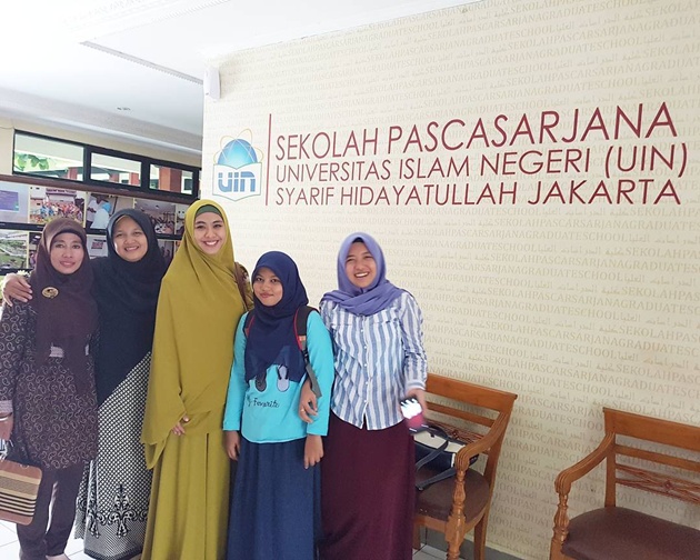 Oki dan Rekan Satu Kampus