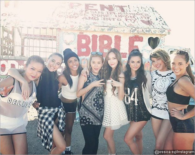 Jessica bareng dancer