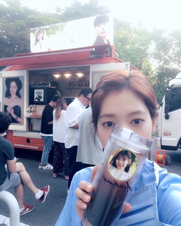 Park Shin Hye Dapat Kiriman Truk Kopi