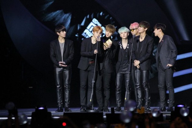 Sukses Raih Trofi Bbma 2017 Ini Deretan Prestasi Bts Di Panggung K Pop Sukses Raih Trofi Bbma 2017 Ini Deretan Prestasi Bts Di Panggung K Pop