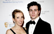 Anak Pertama Aaron Johnson Telah Lahir