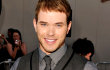 Kellan Lutz Dibuat Marah Usai Saksikan Video Aksi Lempar Anak Anjing