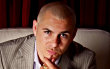 Karena Patah Tulang, Pitbull Batal Tampil di New York