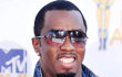 P. Diddy Suka Kirim Pesan Dan Gambar Cabul