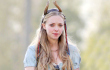 Foto: Amanda Seyfried Perlihatkan Kesan Misterius di Film 'Red Riding Hood'