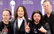 Video: Gitaris Metallica Tendang Gadis Kecil Saat Konser di Australia