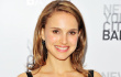 Natalie Portman Sempat Cedera Tulang Rusuk Saat Syuting Film 'Black Swan'