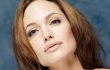 Angelina Jolie Jadi Nama Kuil di Kamboja