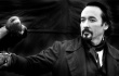Foto: Tampilan Kelam John Cusack di Film 'The Raven'