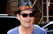 Charlie Sheen Berambisi Garap Sendiri Sekuel Film Lawas 'Major League'