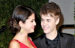 Video : Justin Bieber dan Selena Gomez Rayakan Oscar 2011 Dengan Ciuman Mesra