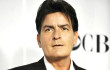 Perintah Perlindungan Diri Berakhir, Charlie Sheen Tetap Saja Sulit Bertemu Anak Kembarnya