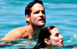 Courteney Cox Tidak Kencan Dengan Josh Hopkins