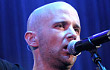 Moby Garap Single Terbaru 'The Day' di Kamar Hotel