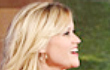 Reese Witherspoon Pakai Sepatu Cowboy Saat Menikah