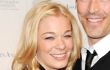 LeAnn Rimes Dan Eddie Cibrian Menikah di Bawah Pohon