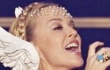Video: Kylie Minogue Tampil Dengan Kostum Berbulu di Tur Konser 'Aphrodite-Les Folies'