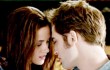 Kembali, Kristen Stewart Dan Robert Pattinson Jalani Syuting Adegan Panas di 'Breaking Dawn'