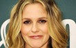 Sayang Binatang, Alicia Silverstone Layangkan Protes Karena Aplikasi Game Android Dog Wars