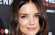 Majalah Star Akhirnya Minta Maaf Pada Katie Holmes Karena Menyebutnya Pecandu Narkoba