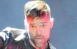 Video Musik: Ricky Martin Hadirkan Kehebohan di Lokasi Konser Lewat Single 'Mas'
