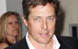 Hugh Grant Sempat Dipertimbangkan Gantikan Charlie Sheen di 'Two and a Half Men'