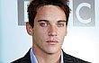 Jonathan Rhys-Meyers Diduga Bunuh Diri