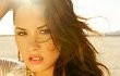 Demi Lovato Bagikan Inspirasi Untuk Remaja di 'Skyscraper'