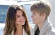 Selena Gomez Tak Risau Rayakan Ulang Tahun Tanpa Justin Bieber