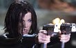 Trailer: Keberadaan Kate Beckinsale Sebagai Vampir Diketahui Manusia di 'Underworld: Awakening'